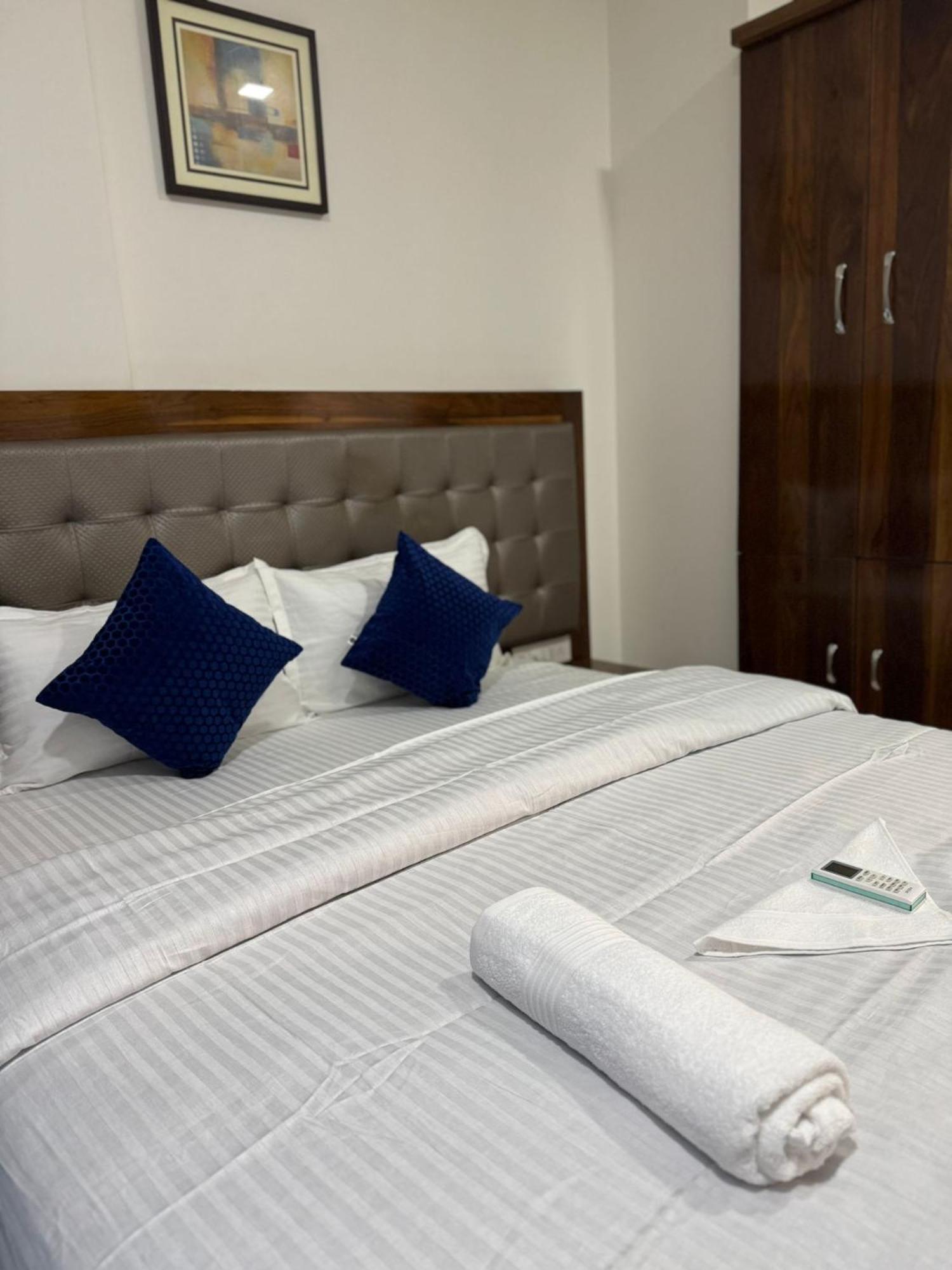 Luna Spaces- Near Mumbai International Airport Extérieur photo